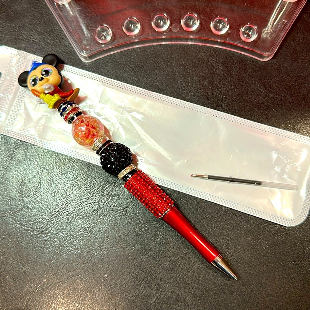 HANDMADE DISNEY BEADED PEN Disney Doorables Technicolor S 11 sorcerer Mickey​